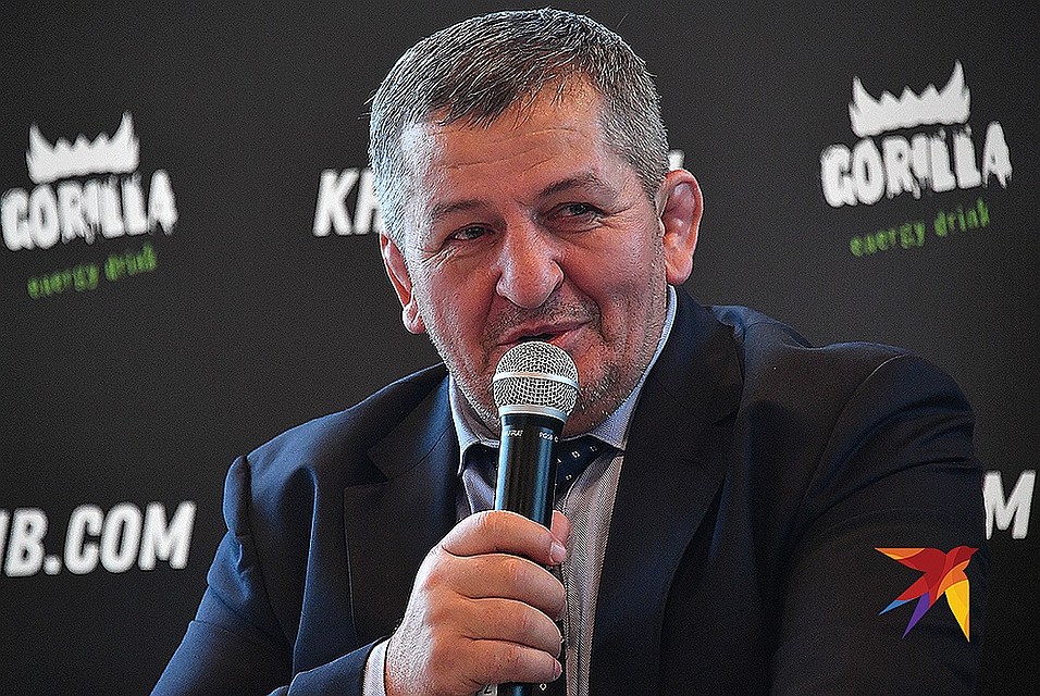 Абдулманап Нурмагомедов рассказал «КП», что бою с Мейвезером — быть! Но не раньше конца 2019 года Фото: Владимир ВЕЛЕНГУРИН