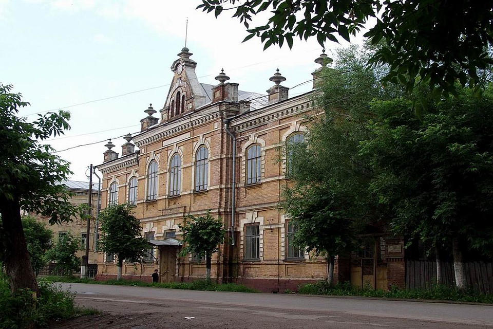 Многие исторические здания используются и по сей день. Например, в нынешнем колледже раньше была учительская семинария. Фото: vk.com/sovetsk_kukarka