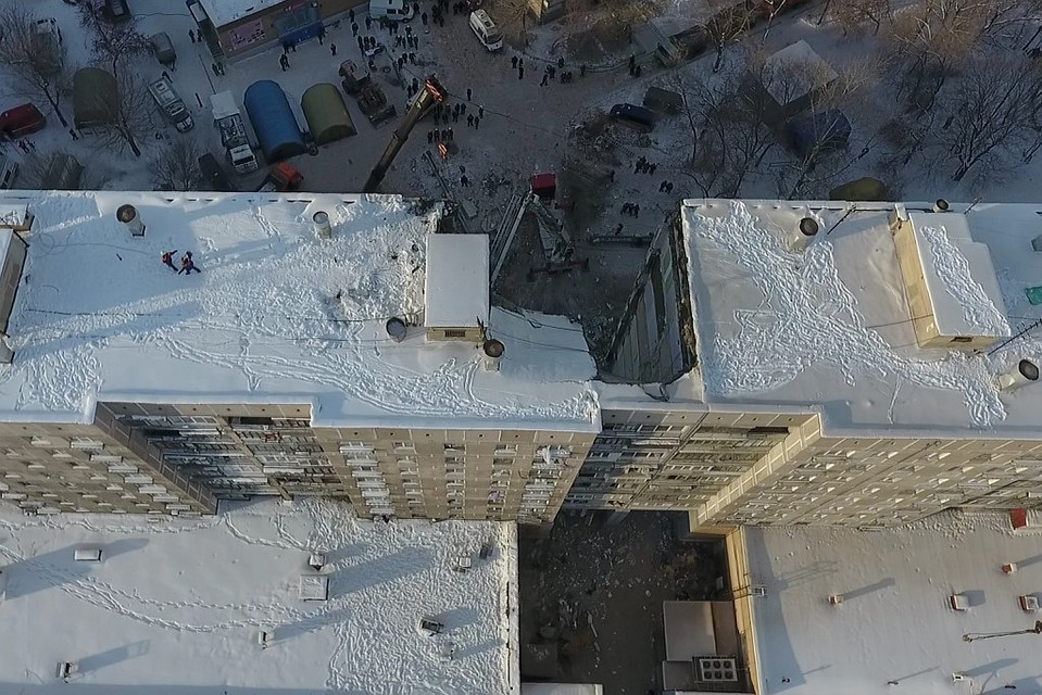 С помощью дрона можно было посмотреть здание со всех сторон. Фото: Артем Ибрагимов.