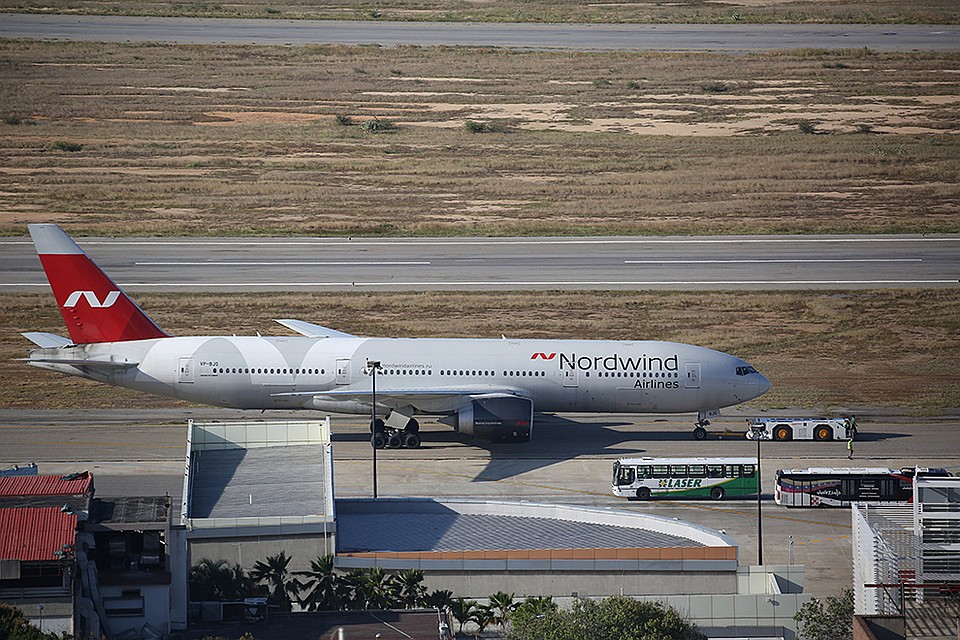 Boeing 777 авиакомпании Nordwind в Каракасе Фото: REUTERS
