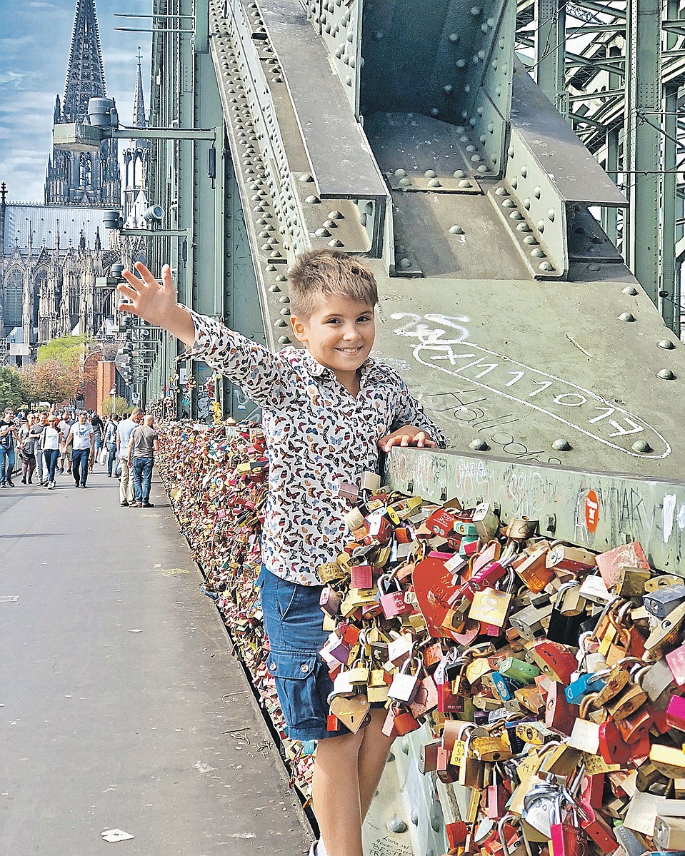 Тьяго учится в Вене, но часто путешествует по всему миру. Фото: instagram.com/anna_netrebko_yusi_tiago