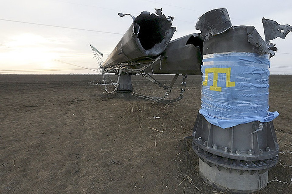 Вторая бандитская акция — это подрыв линий электропередач на юге Украины Фото: REUTERS