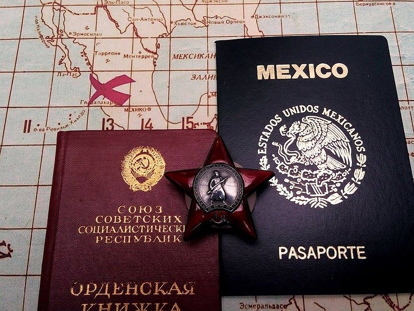 орден передали из Мексики Фото: из личного архива героя(ев) публикации
