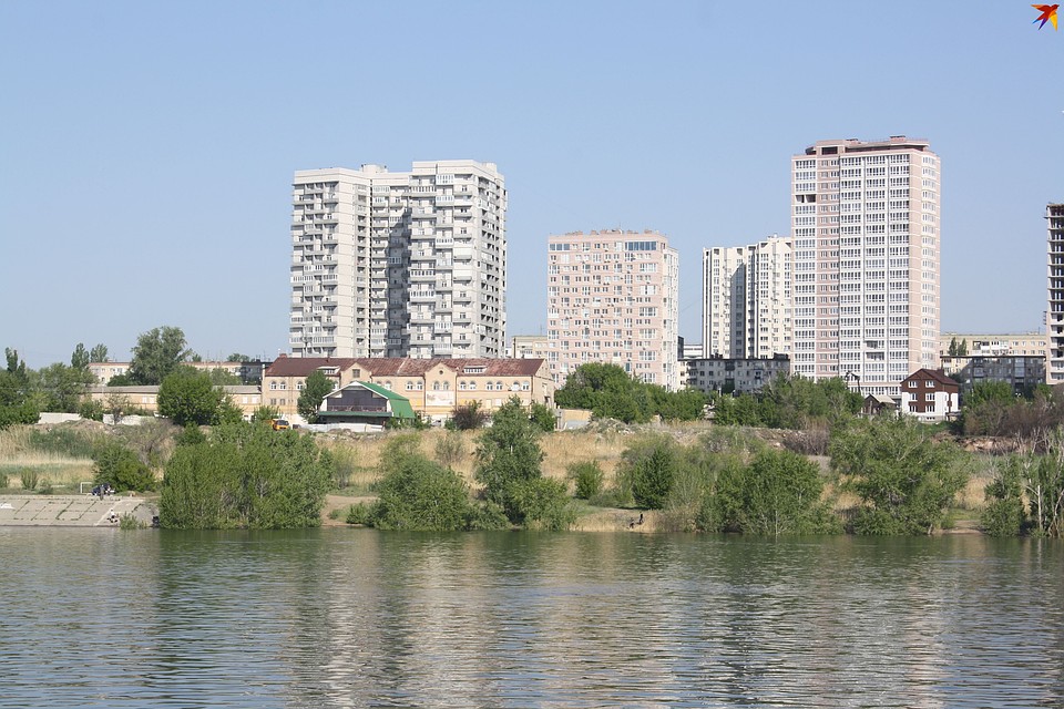 Пока берег в сторону южных районах в запущении. Фото: Екатерина ПОДВИНЦЕВА