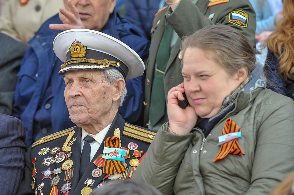 Девять ветеранов Великой Отечественной войны специально приехали в Хабаровск из девяти районов края, чтобы стать почетными гостями Парада Победы Фото: Мария ИГНАТЬЕВА