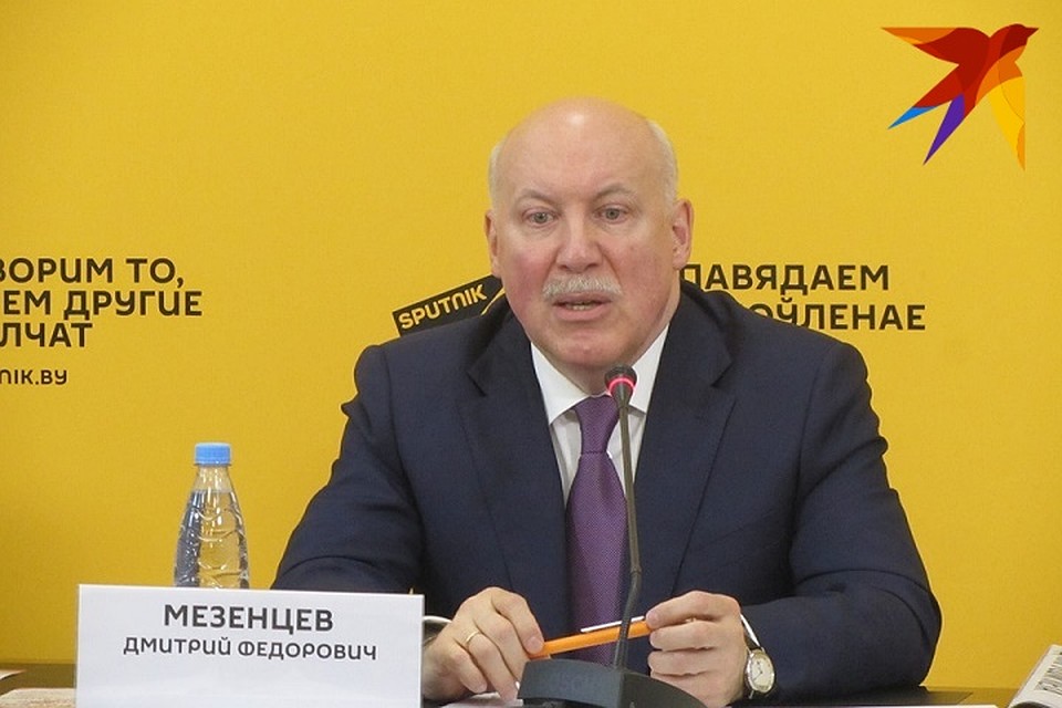 На следующий день после вступления в должность посол Мезенцев дал первую пресс-конференцию в Минске. Фото: Андрей ОСМОЛОВСКИЙ