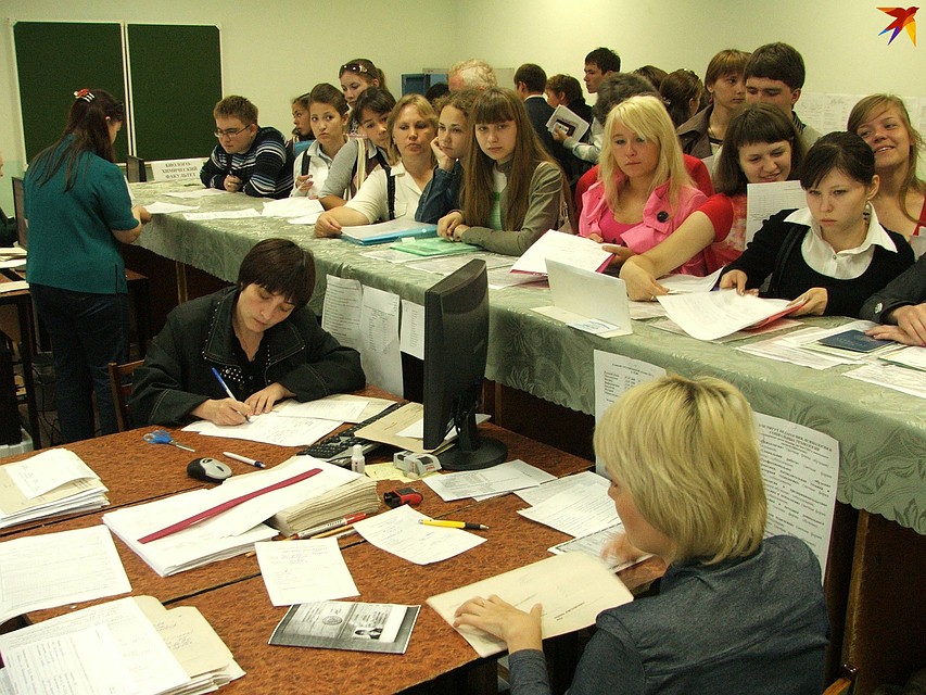 Прием документов в вузах начинается 20 июня Фото: Архив КП