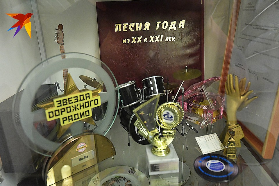 Награды продюсера. Фото: Виктор ГУСЕЙНОВ
