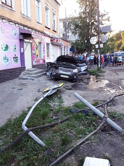 Водитель иномарки не заметил авто медиков Фото: Пресс-служба УГИБДД по Тамбовской области