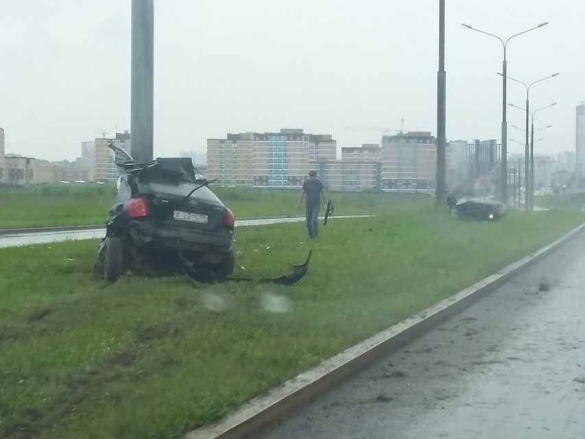 Водитель ходил и собирал детали Фото: Алена ОВЧИННИКОВА
