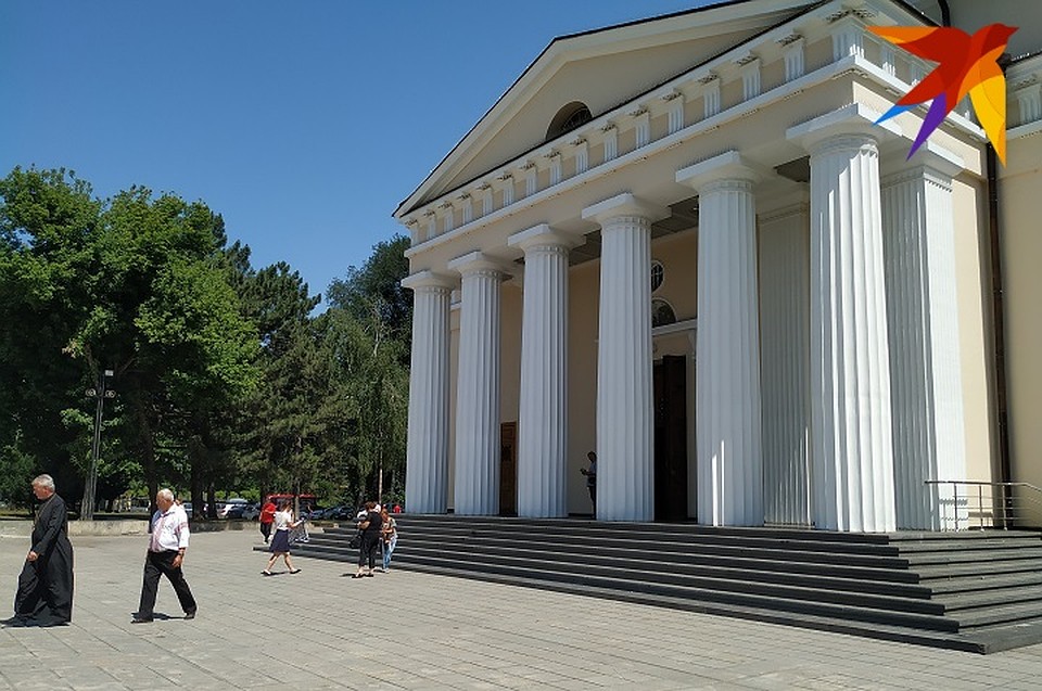 Собор без пандуса Фото: Наталья СИНЯВСКАЯ