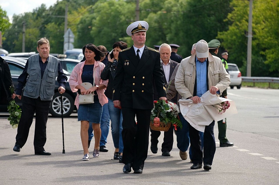 На церемонии прощания собрались родные, близкие и товарищи Фото: Артем КИЛЬКИН