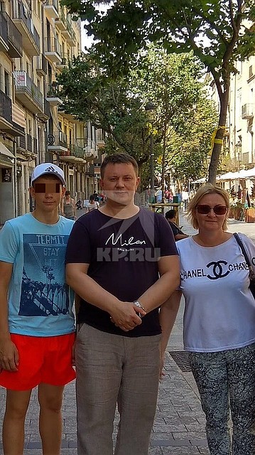 Ольга Хорошун и ее муж с сыном во время отпуска в Барселоне. Фото: предоставлено пострадавшими