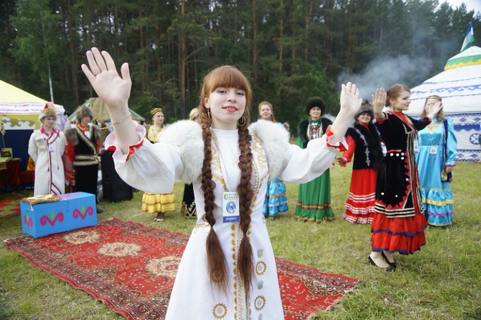 На празднике можно послушать национальную музыку Фото: Алексей БУЛАТОВ