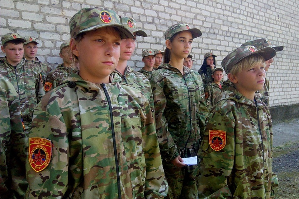 Всероссийское военно-патриотическое движение «Юнармия» пришло в Донбасс весной этого года Фото: ЮЛИЯ САЛОВСКАЯ