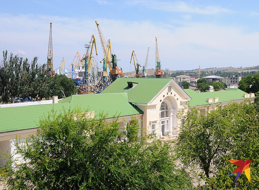 Вокзал пока принимает всего четыре пригородных поезда в сутки. Но здесь с нетерпением ждут, когда откроется дальнее пассажирское сообщение с материковой Россией через Крымский мост Фото: Сергей ПОНОМАРЕВ