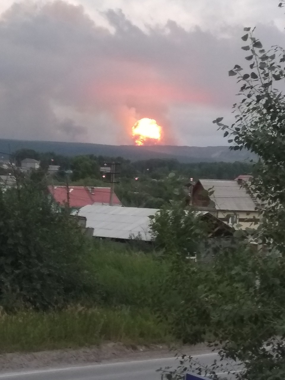 Первый взрыв прогремел около 17.45 по местному времени Фото: соцсети