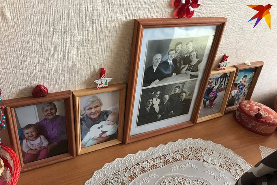 Те, у кого есть родные, всегда с ними на связи Фото: Лидия Шумкова