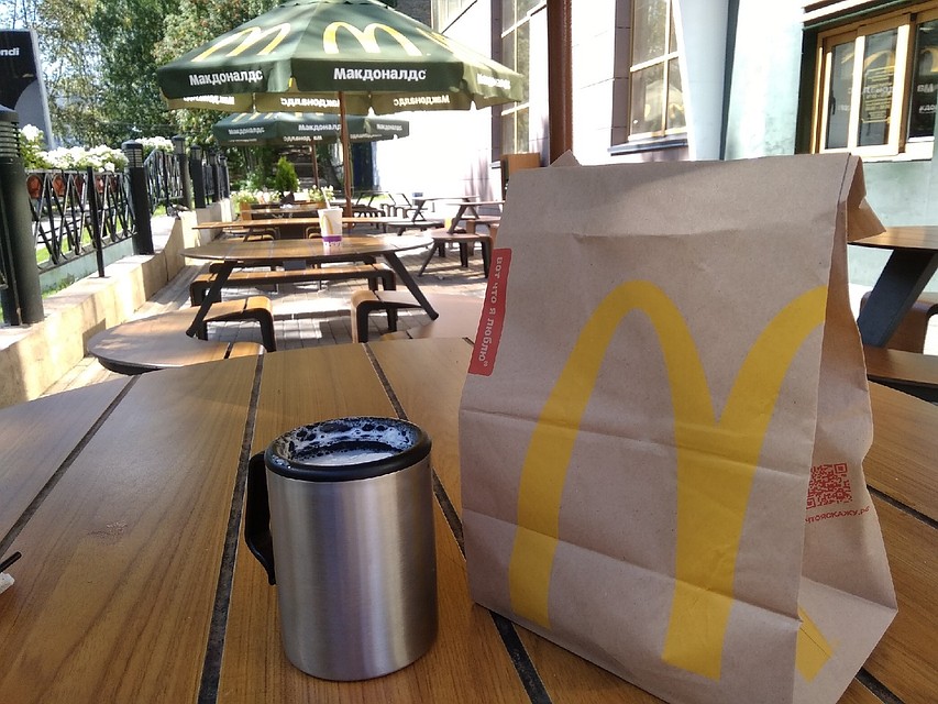 В McDonalds удивились просьбе налить кофе в свою тару Фото: Анастасия МАШКАЛЕВА