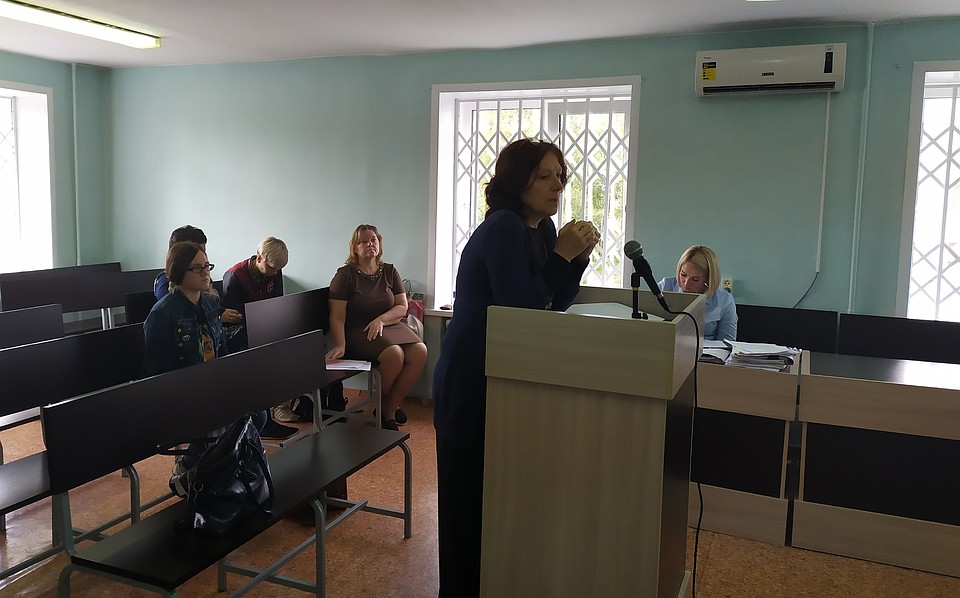 Судья слушает свидетельские показания Фото: Елена КОНОВА