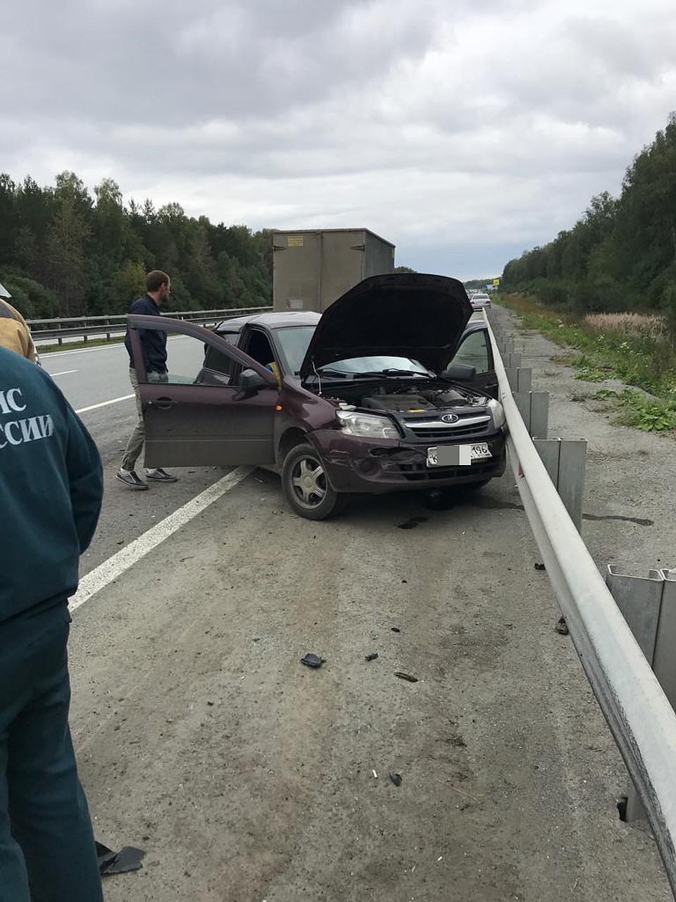 Пострадавшего пассажира увезли в больницу Верхней Пышмы. Фото: УГИБДД по Свердловской области