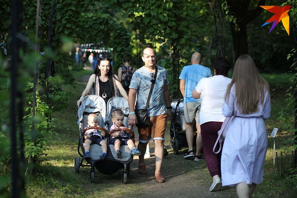 Особенно много было на Vulitsa ezha семей с детками Фото: Святослав ЗОРКИЙ