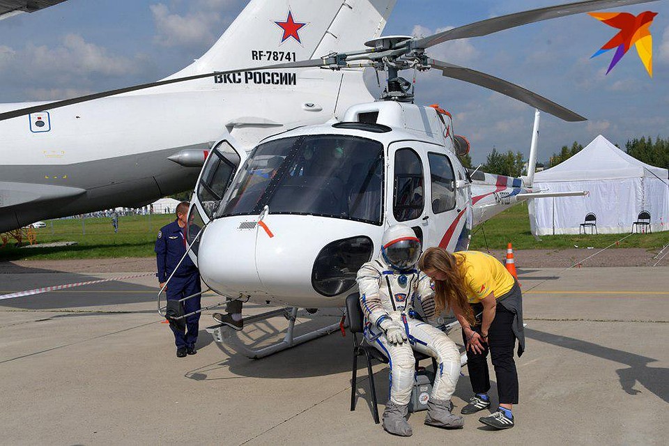 Новый российский скафандр "Сокол-М" - в таких космонавты будут летать на корабле “Федерация” Фото: Владимир ВЕЛЕНГУРИН