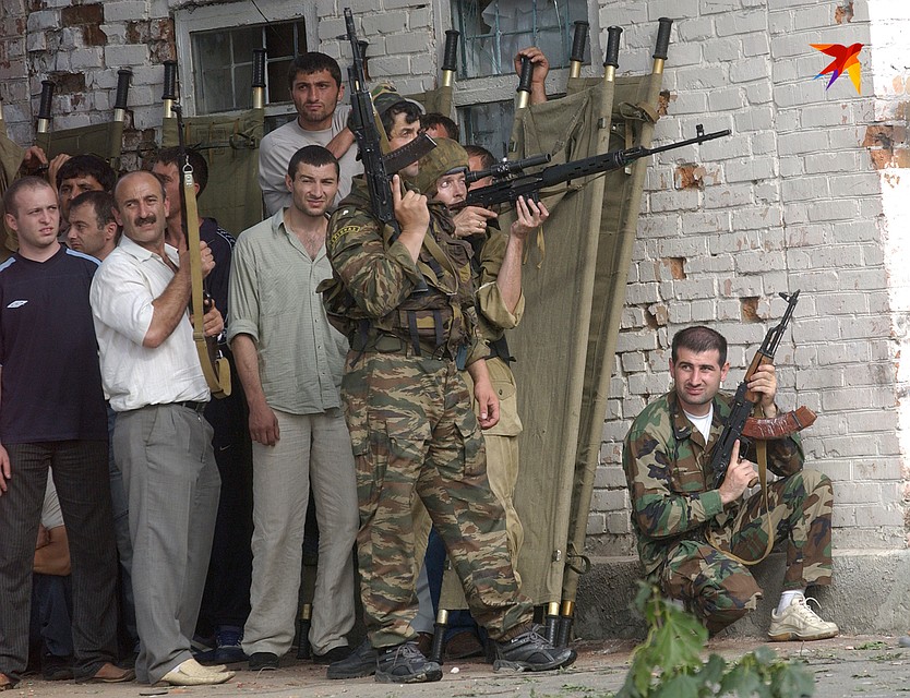 Беслан. Сентябрь 2004 год Фото: Владимир ВЕЛЕНГУРИН