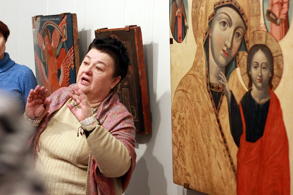 Знакомиться с православием можно и в музеях: в музее им. В.И. Сурикова есть экспозиция «Русское классическое искусство XVIII-начало XX вв.», а в краеведческом хранится духовная святыня Красноярска - икона «Преображение Господне».Фото: красноярская епархия