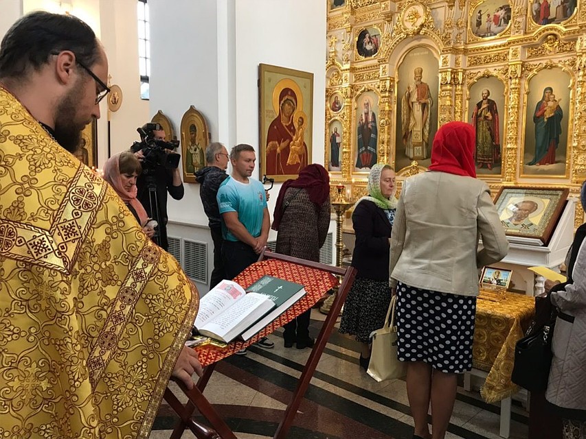 Поклониться святыне можно до 15 сентября. Фото: из архива собора Александра Невского