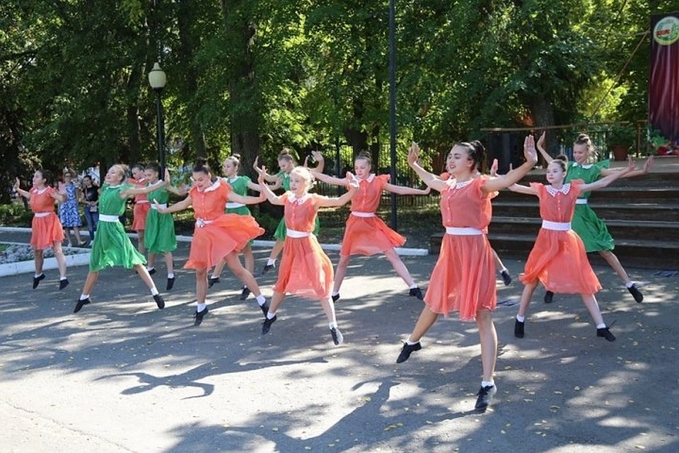 Какой "День Варенья" без танцев.Фото пресс-службы городской администрации.