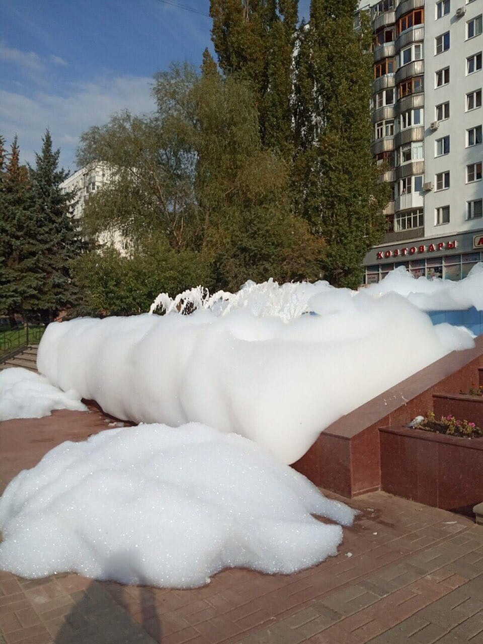 После таких шуток фонтаны вновь могут закрыться Фото: СОЦСЕТИ