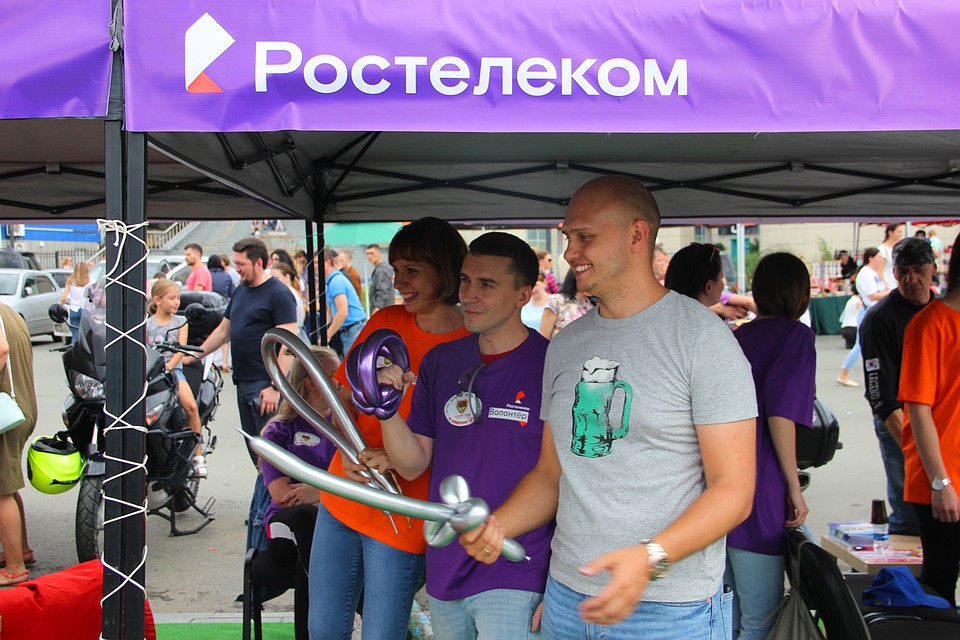 Воздушные шарики от Ростелекома Фото: Сергей БАЛАНОВ