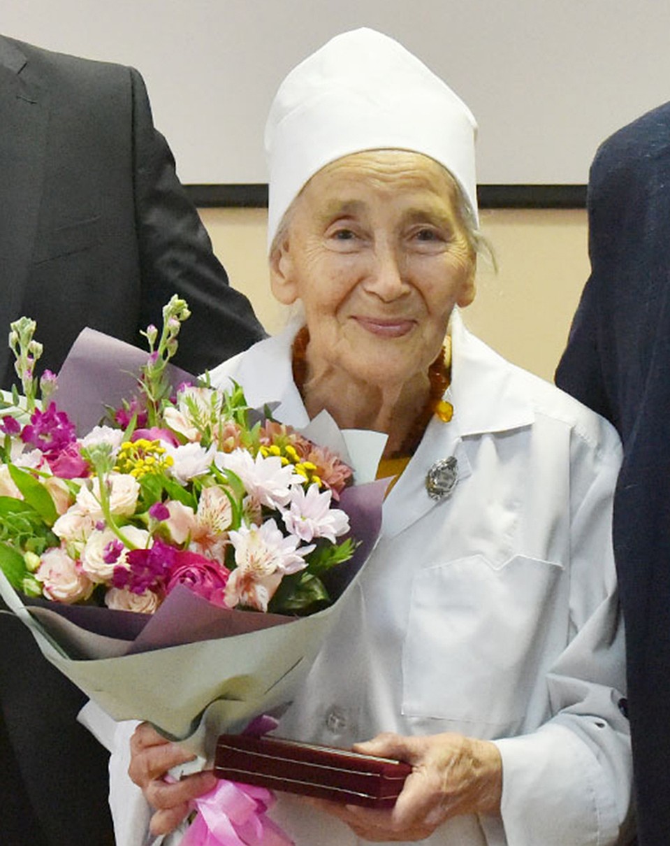 Светлана Суровягина работает в медицине 48 лет. Фото: пресс-служба губернатора и правительства Брянской области