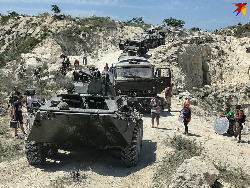 Герои фильма столкнуться по разные стороны баррикад Фото: Анна САДОВНИКОВА