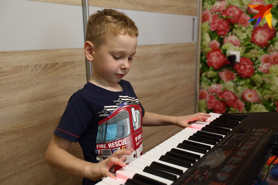 На концерте у Симы Матрена уже была. А скоро брат опять будет выступать на сцене Фото: Святослав ЗОРКИЙ