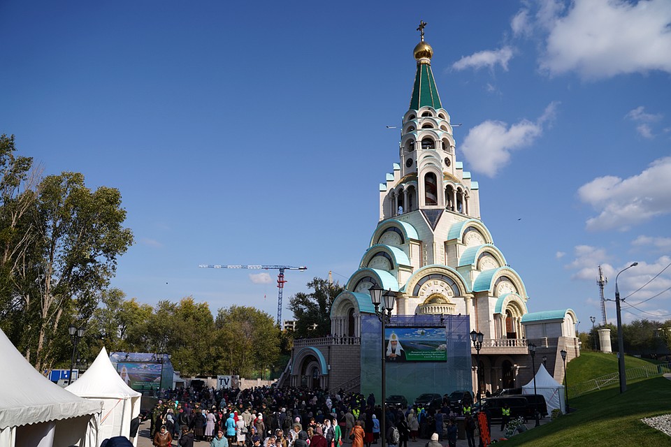 27 сентября Святейший Патриарх Московский и всея Руси Кирилл провел чин великого освящения Софийского собора, что расположен на четвертой очереди самарской набережной Фото: Светлана МАКОВЕЕВА
