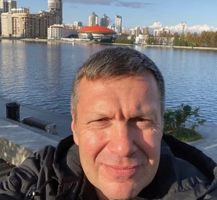 В Екатеринбурге телеведущий бывает регулярно. Фото: telegram-канал Владимира Соловьева