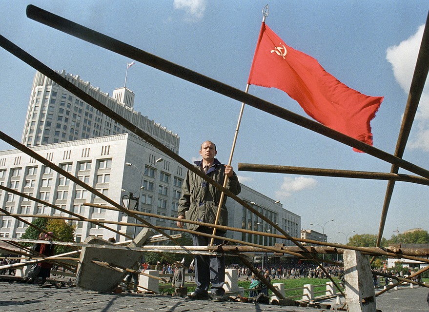 К октябрю 1993 года большинство людей в революции были разочарованы. Фото: Владимир ВЕЛЕНГУРИН