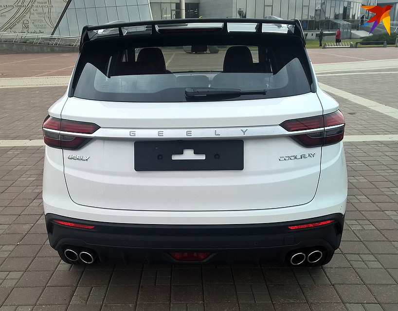 Другое название кроссовера Geely SX11 - Geely CoolRay. Фото: Геннадий МОЖЕЙКО