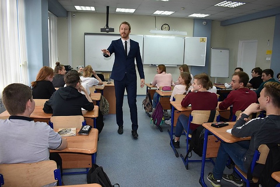Павел Волков: "Я случайно попал на работу в школу. И совсем не жалею о своем выборе". Фото: из личного архива Павла Волкова.