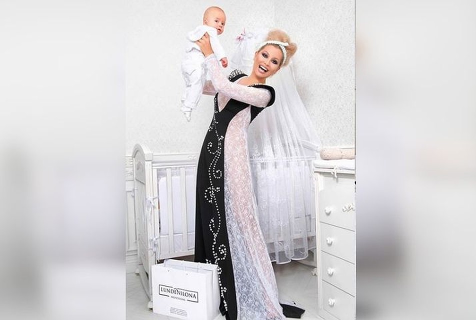 Лена Ленина уверяет, что предпочла бы, чтобы ее внука родила суррогатная мать. Фото: lenaleninaofficial