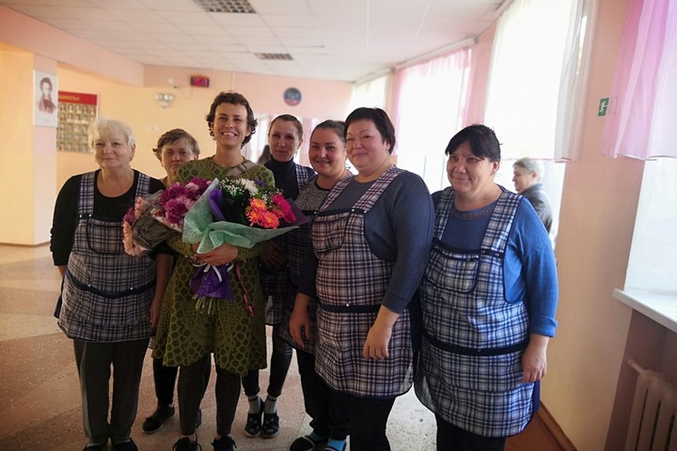 Вот она - народная любовь! Фото: Юлия АНДРИЕНКО