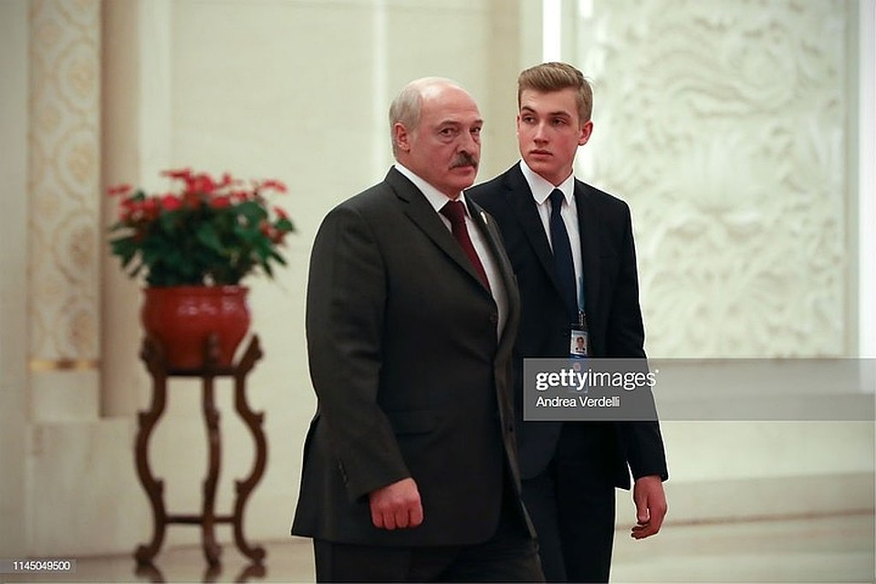 Некоторые костюмы Николая Лукашенко тоже сшиты здесь. Фото: Andrea Verdelli/Pool/Getty Images.