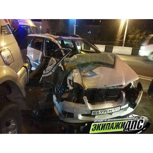 Участниками ДТП стали сразу три авто. Фото: dps_vl Фото: Социальные сети