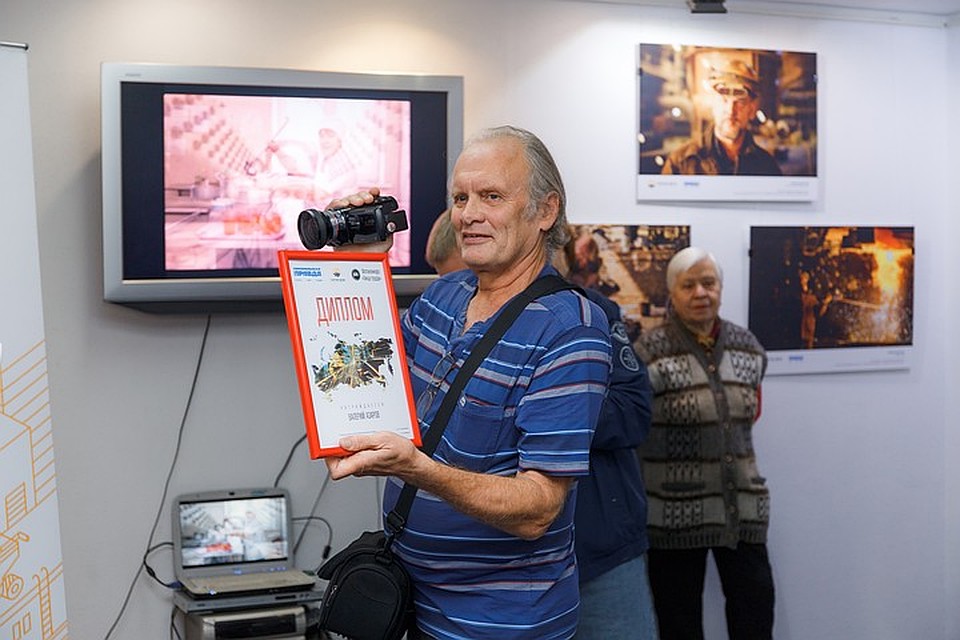 Валерий Азаров, постоянный участник фотоконкурса "Лица труда". Автор фото: Сергей ШАБУНИН