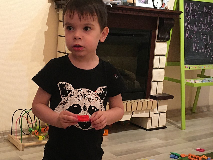 Тамерлан в детском саду изучает не только английский, но и китайский язык. Фото: Лика ИСАЕВА