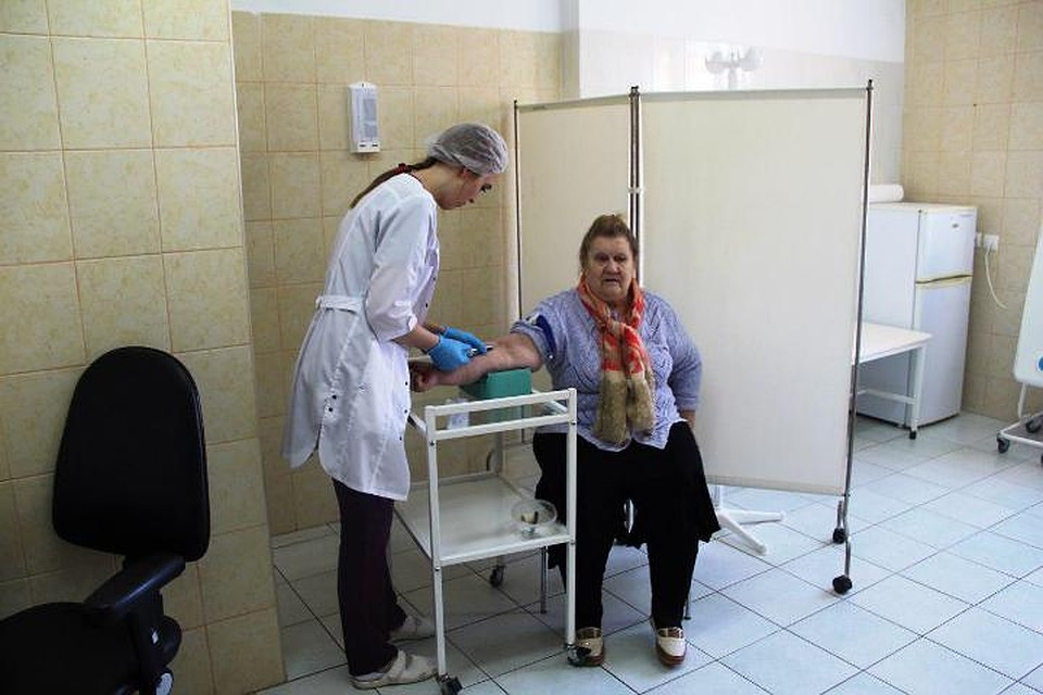 В программе медицинского обследования - забор анализов, кардиограмма, флюорография и другие процедуры. Фото: Правительство Калининградской области