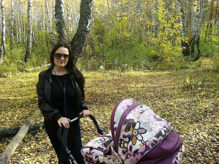 Ксения в Челябинске несколько лет назад. Сейчас на Бали она иногда скучает по нашей прекрасной золотой осени. Фото из личного архива героев.