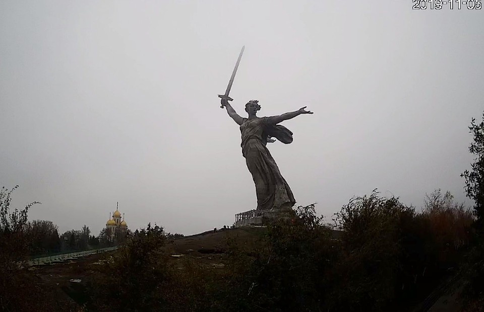Как идет реконструкция можно увидеть онлайн. Скрин с вебкамер